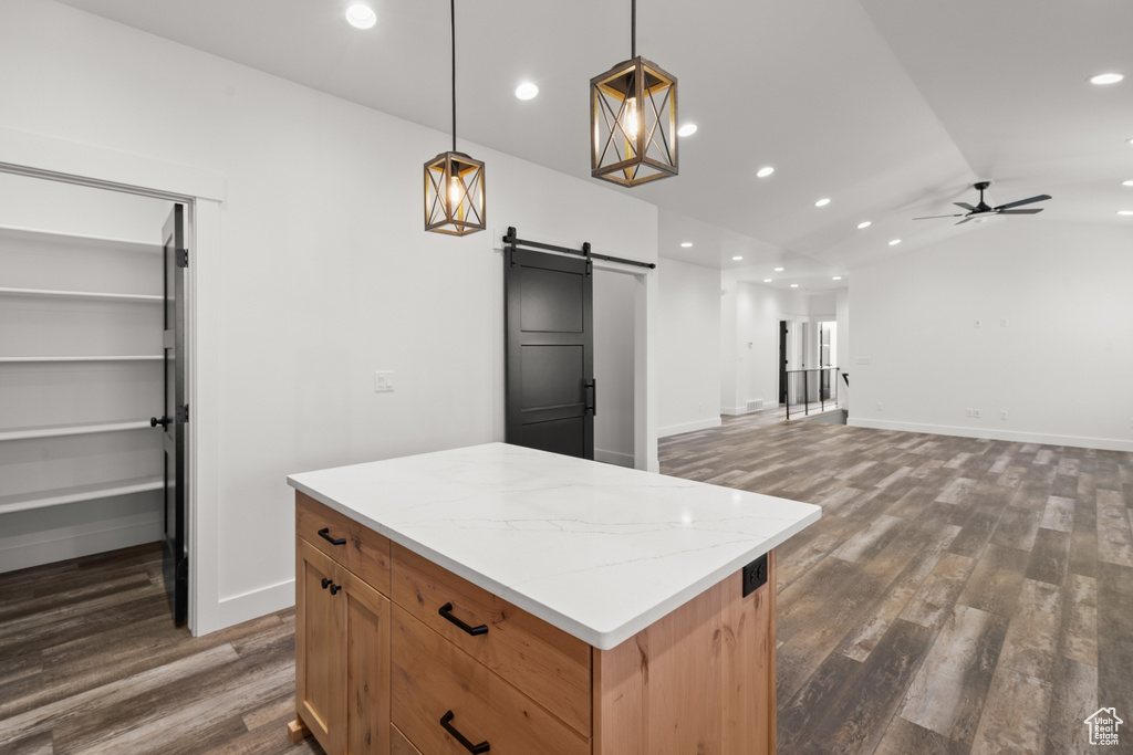 Photo 8 for MLS #2106346 at 827 E Jenny Ln