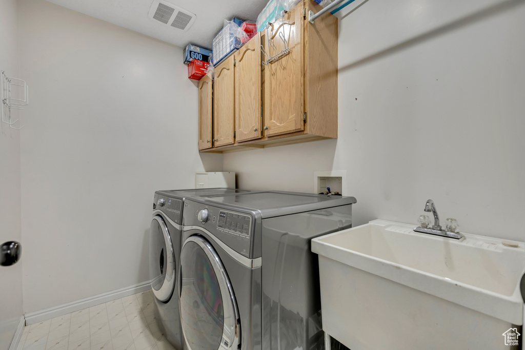 9851 S BIRDIE WAY South Jordan, UT 84009