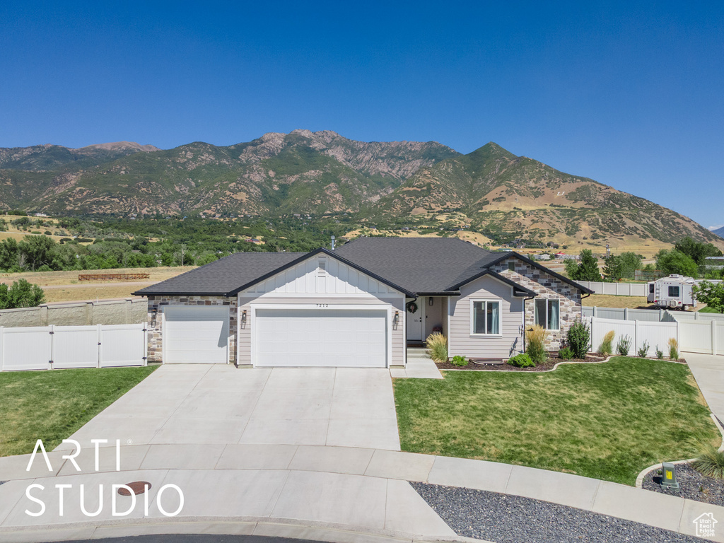 7212 S HAROLDS WAY South Weber, UT 84405