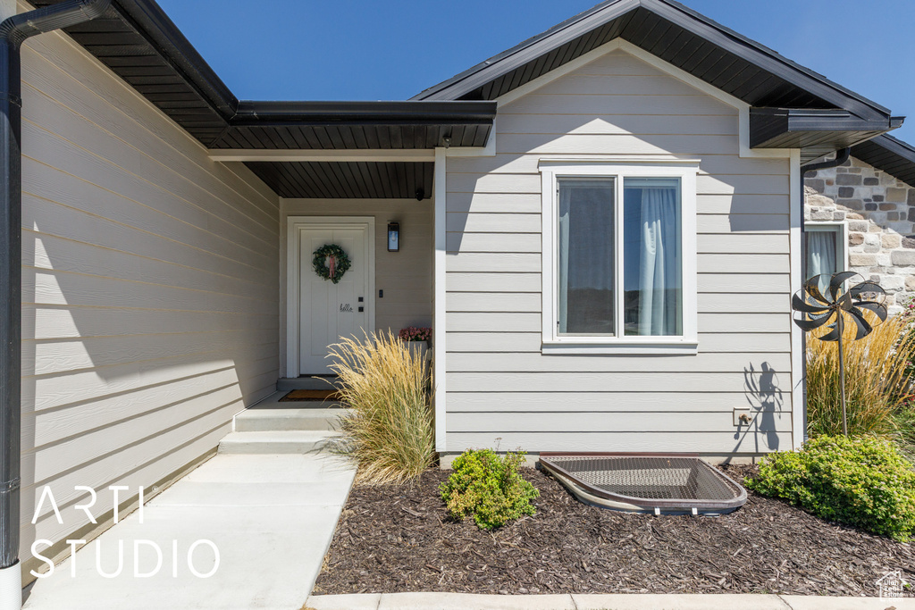 7212 S HAROLDS WAY South Weber, UT 84405