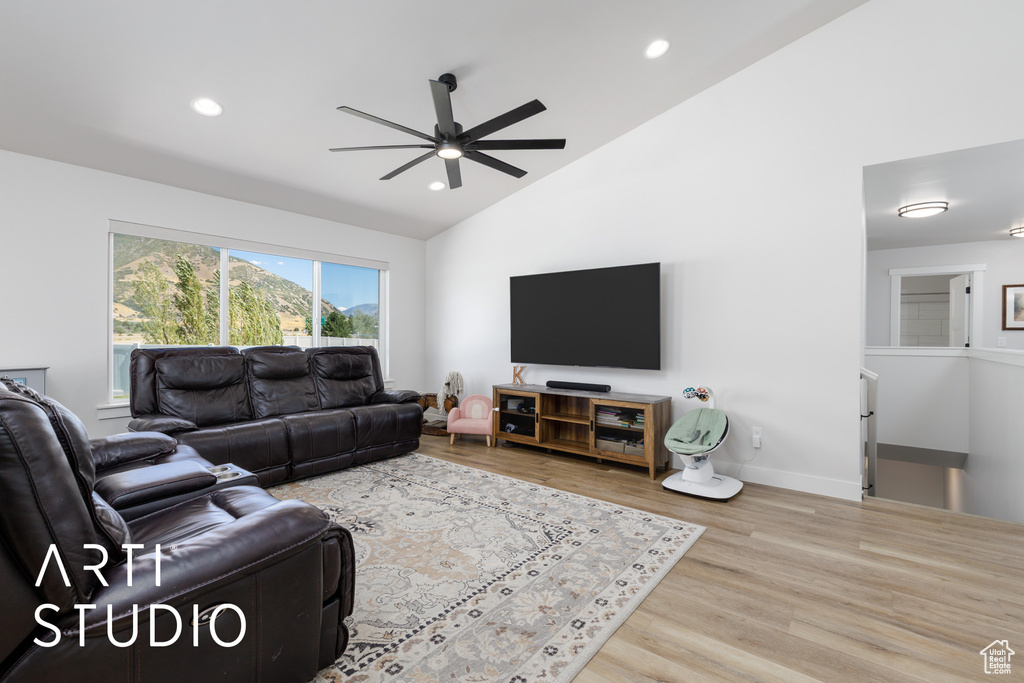 7212 S HAROLDS WAY South Weber, UT 84405