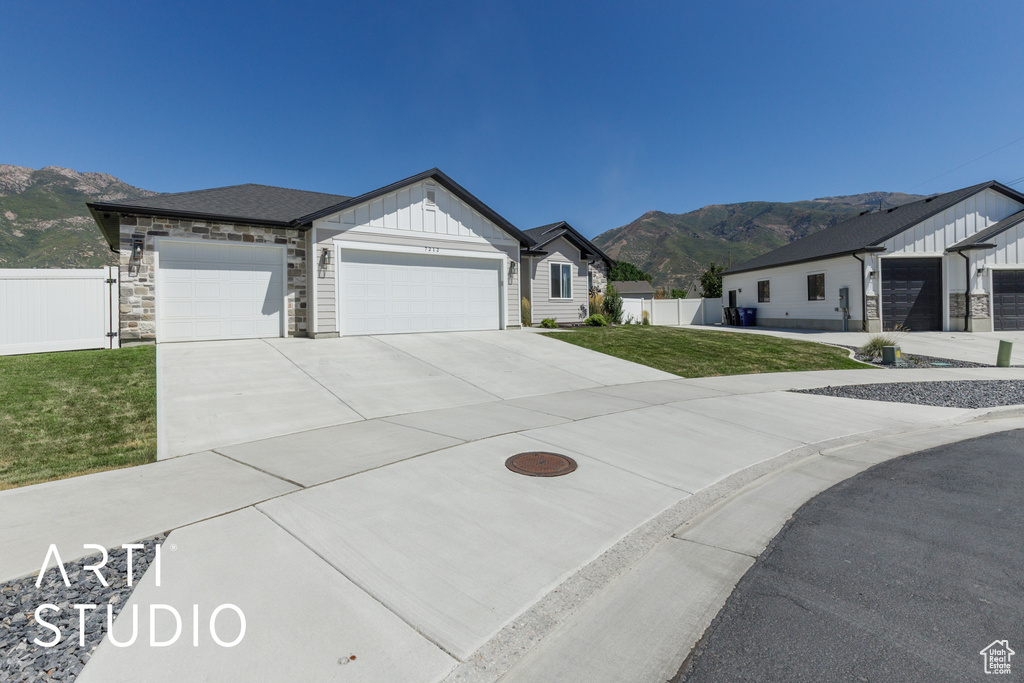 7212 S HAROLDS WAY South Weber, UT 84405