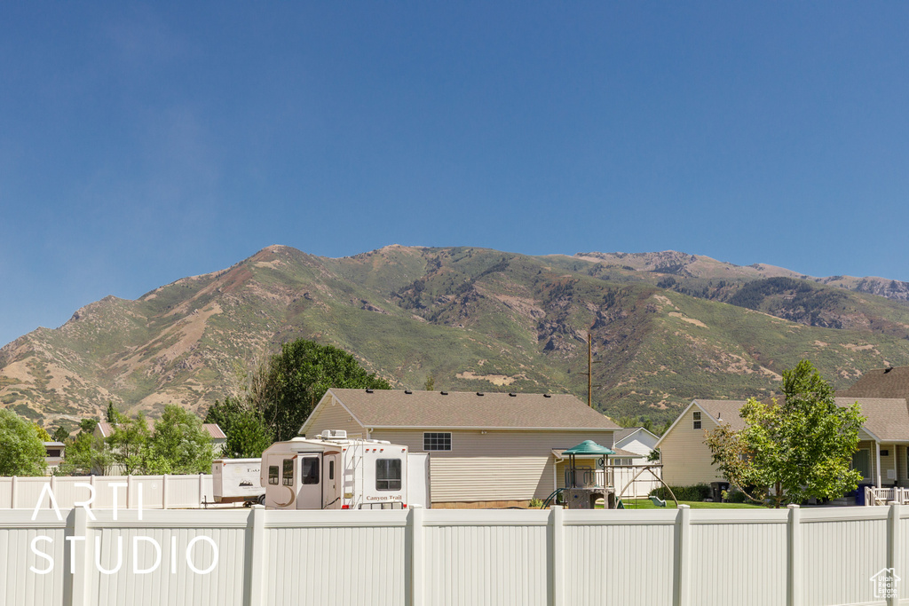 7212 S HAROLDS WAY South Weber, UT 84405