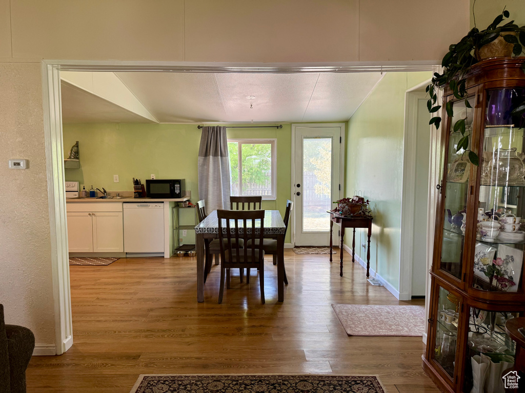 Photo 3 for MLS #2106367 at 628 E Sunset