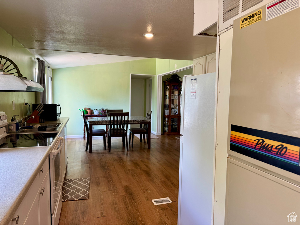 Photo 8 for MLS #2106367 at 628 E Sunset