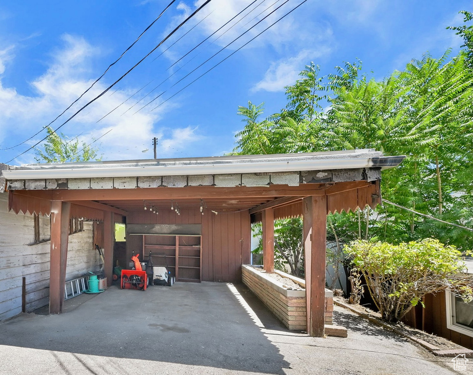 Photo 34 for MLS #2106393 at 665 E 6th Ave