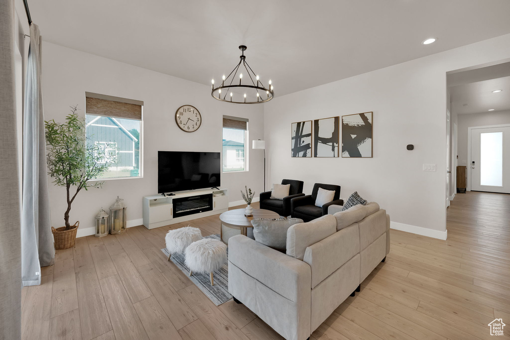 Photo 18 for MLS #2106446 at 1612 W Maple Brook Ln #27