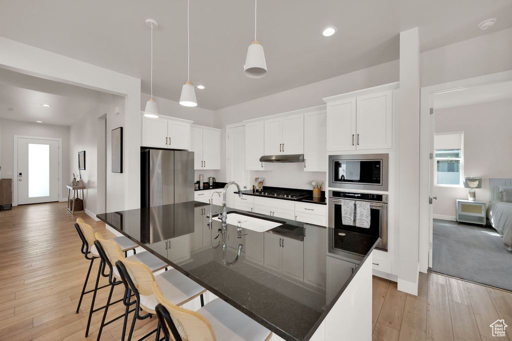 Photo 17 for MLS #2106446 at 1612 W Maple Brook Ln #27