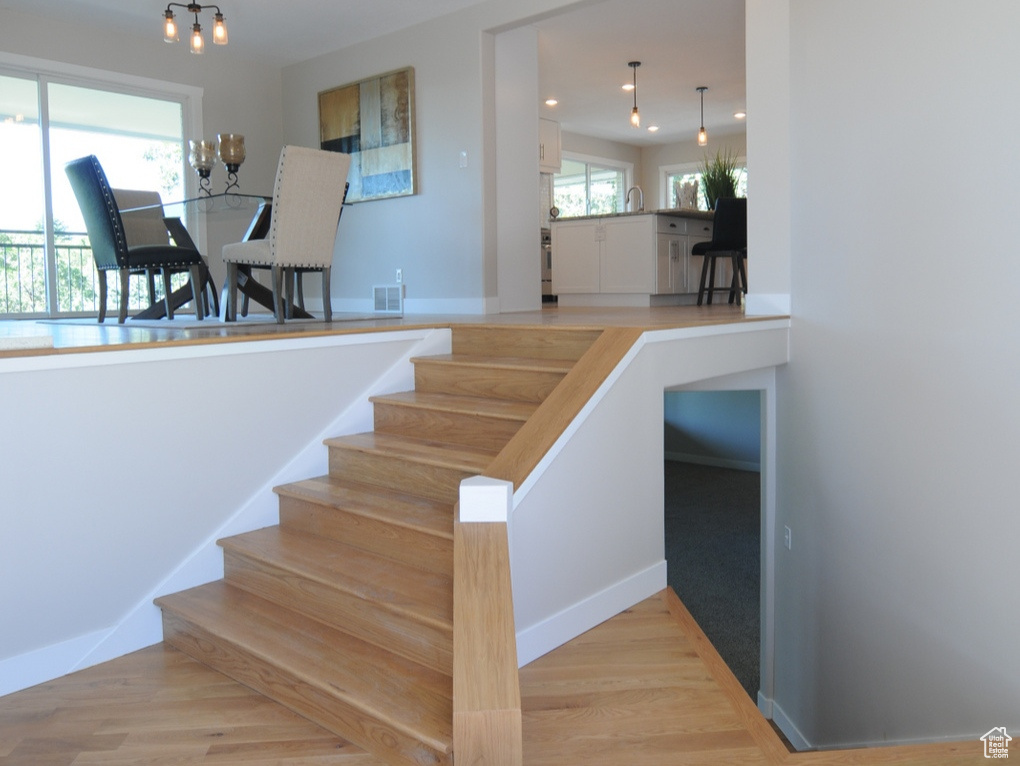 1365 E OAKMONT LN Fruit Heights, UT 84037