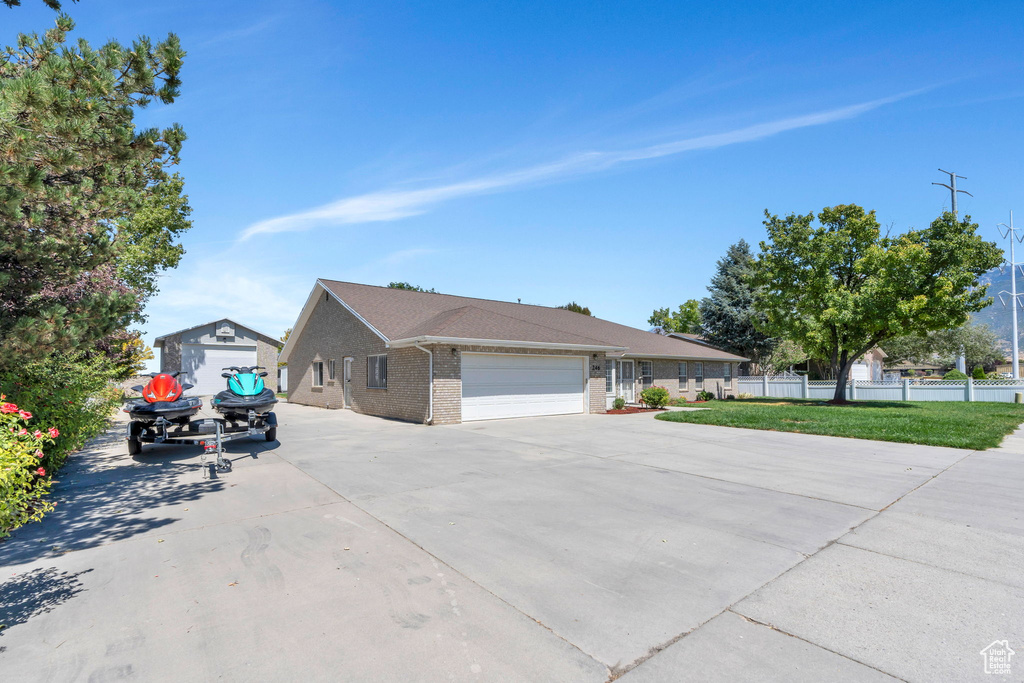 Photo 3 for MLS #2106450 at 246 W Golden Harvest Rd