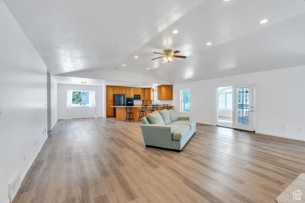Photo 5 for MLS #2106450 at 246 W Golden Harvest Rd