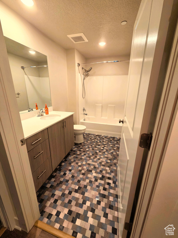 Photo 13 for MLS #2106452 at 154 E 7th St  #A101