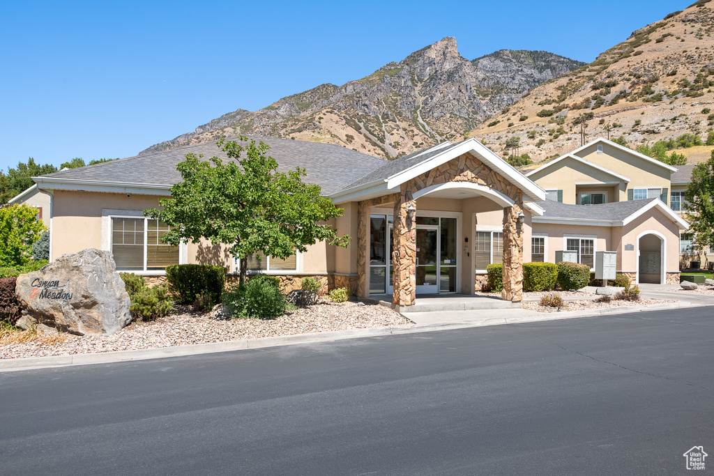 Photo 32 for MLS #2106458 at 1068 S Canyon Meadow Dr #6