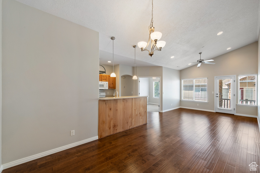 Photo 2 for MLS #2106458 at 1068 S Canyon Meadow Dr #6