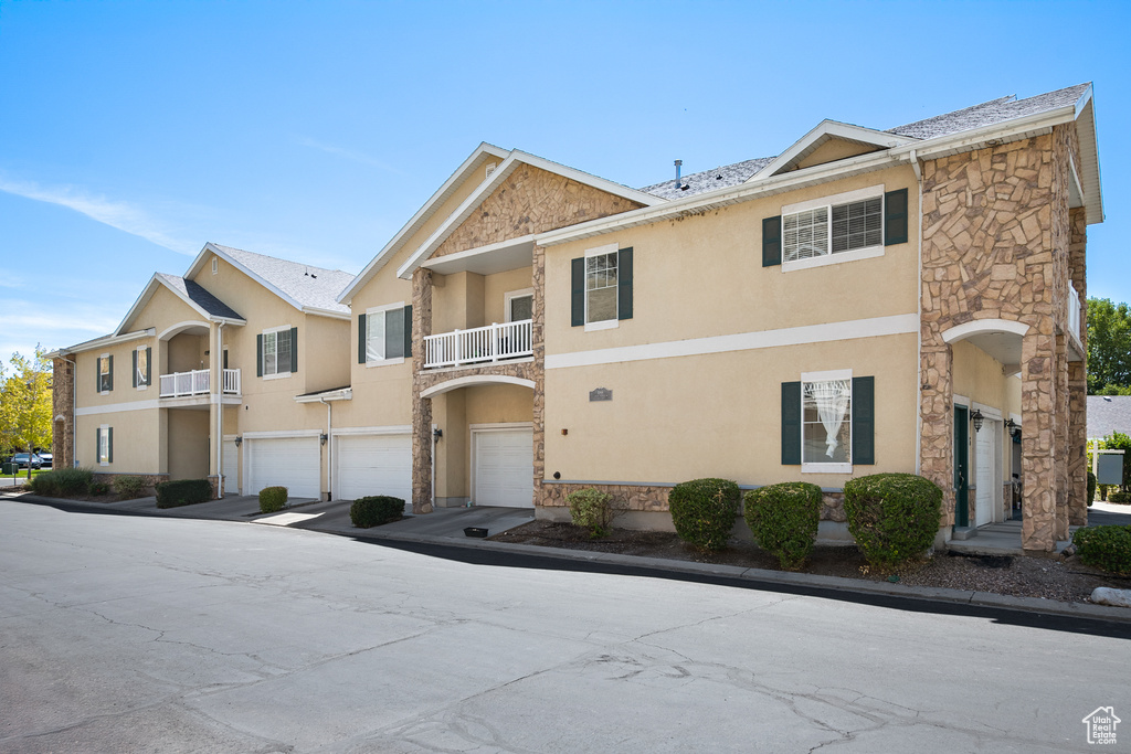 Photo 29 for MLS #2106458 at 1068 S Canyon Meadow Dr #6