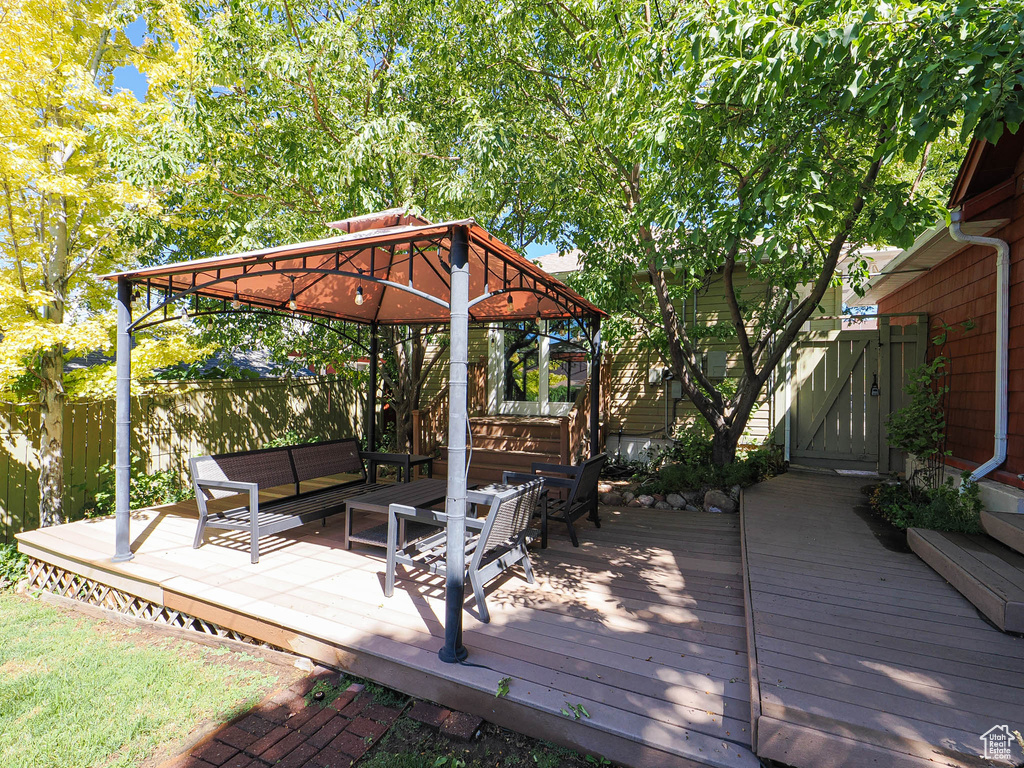 Photo 14 for MLS #2106480 at 1336 E Roosevelt Ave