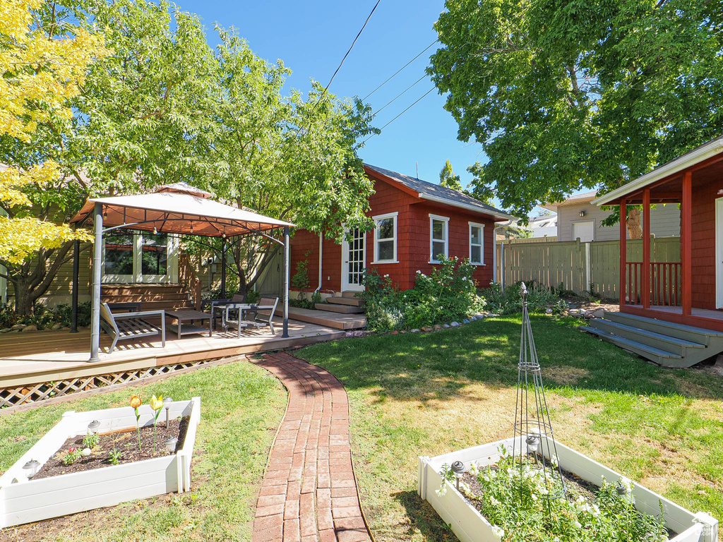 Photo 8 for MLS #2106480 at 1336 E Roosevelt Ave
