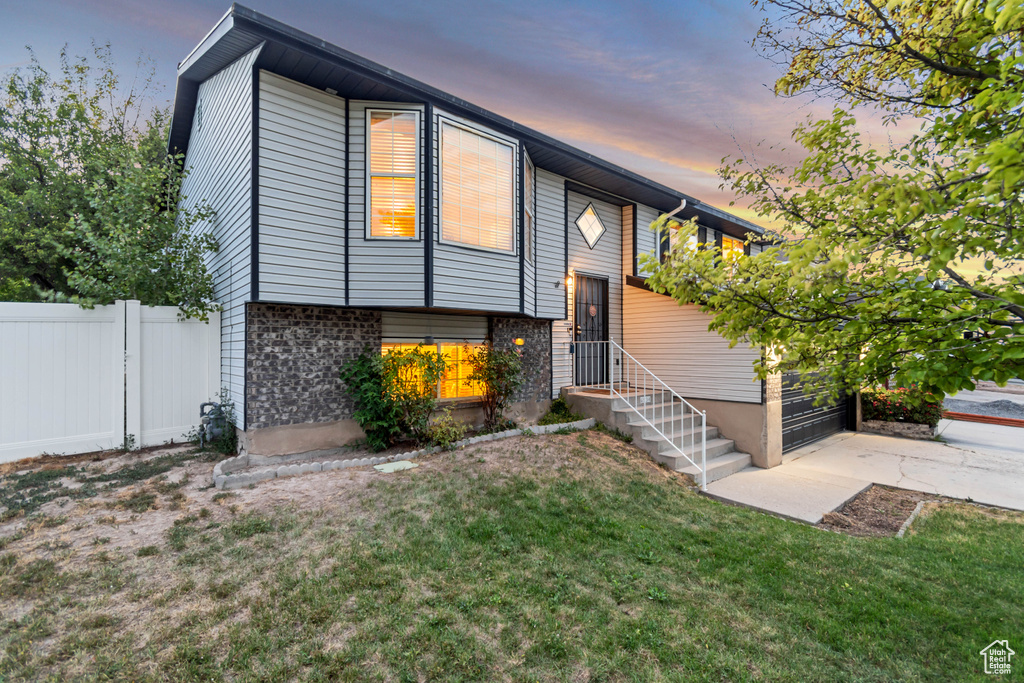 6934 S SPARROWTAIL RD West Jordan, UT 84081