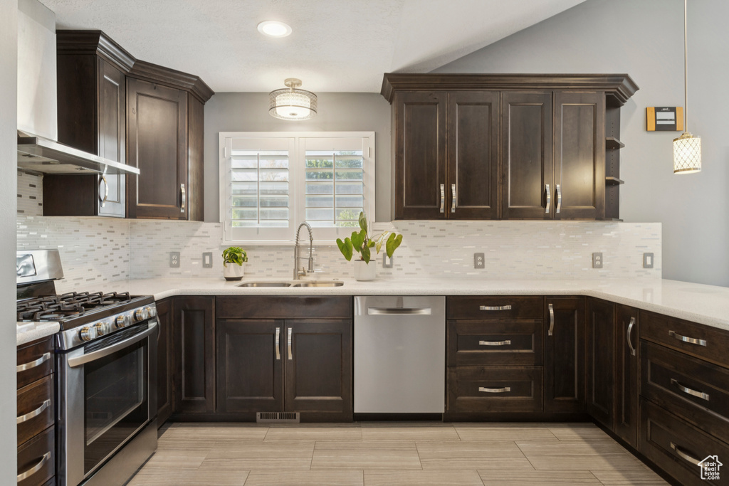 Photo 11 for MLS #2106490 at 1760 E Sunrise Meadow Dr