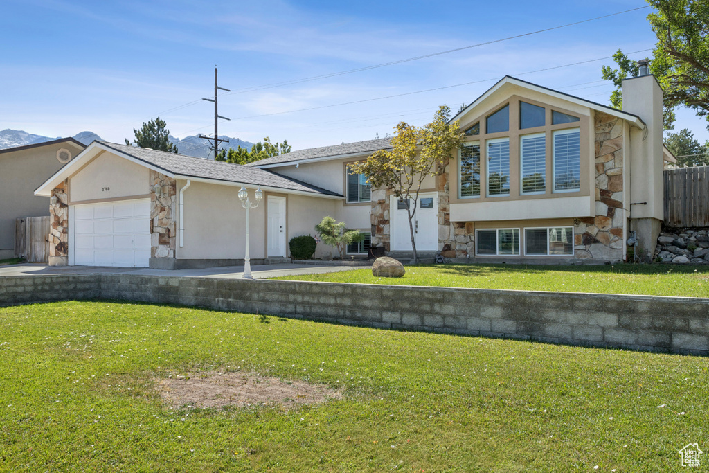 Photo 2 for MLS #2106490 at 1760 E Sunrise Meadow Dr