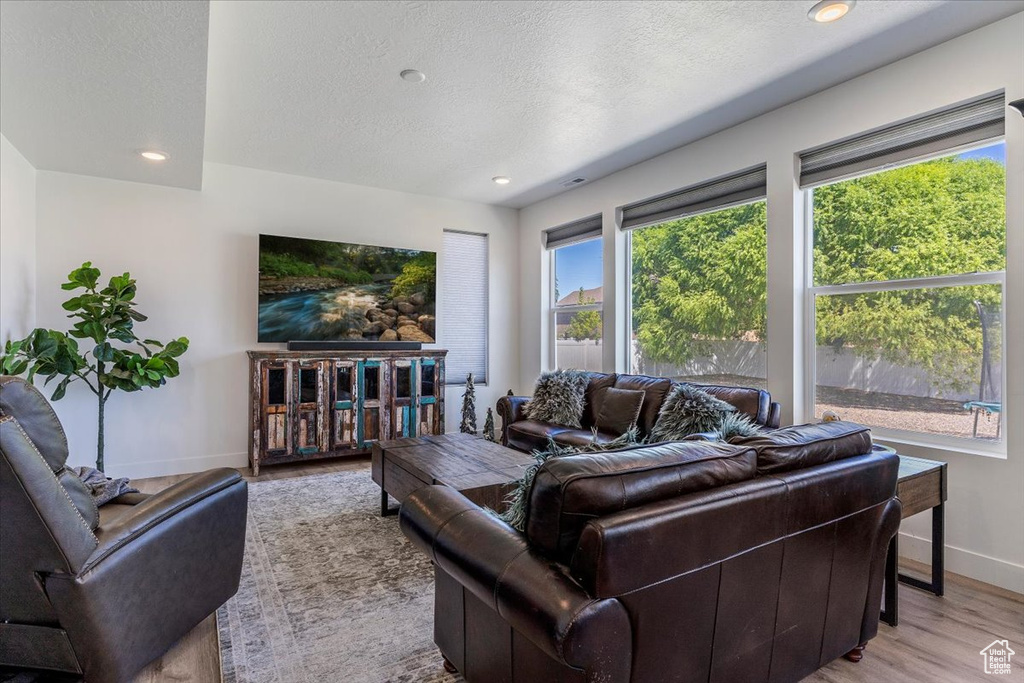Photo 8 for MLS #2106491 at 2735 S Shoreline Dr