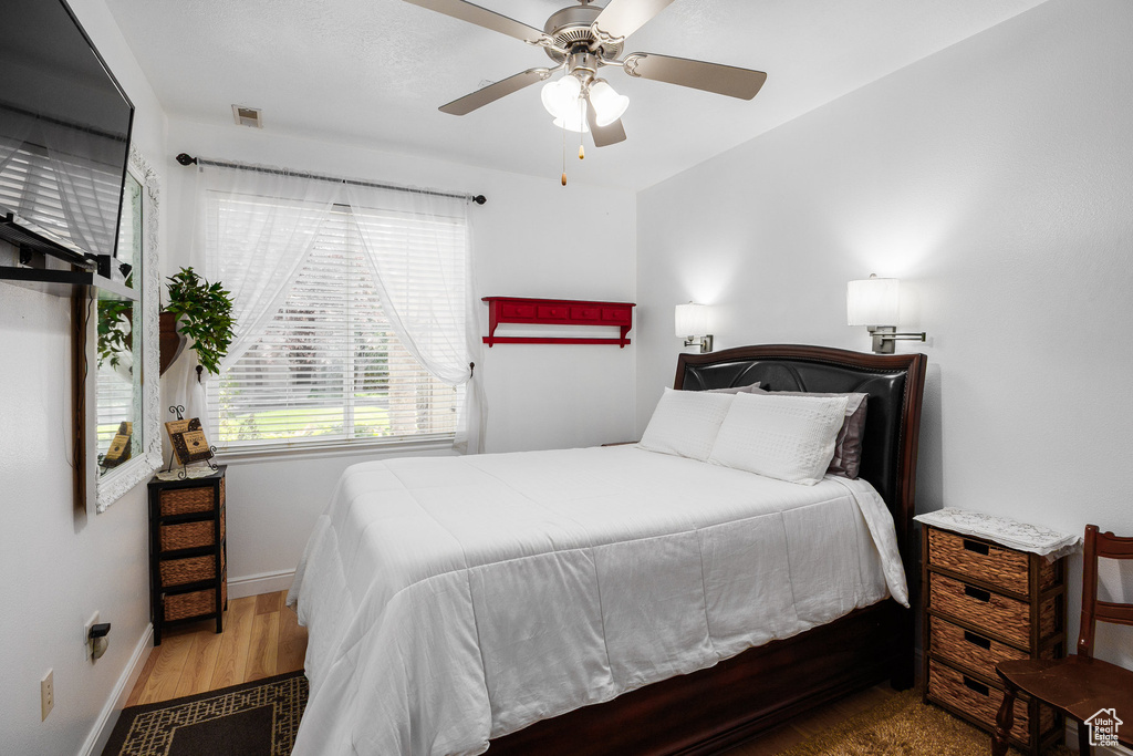 Photo 9 for MLS #2106501 at 1406 W 50 North
