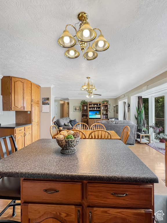 Photo 6 for MLS #2106504 at 130 E Mountain Vale Way