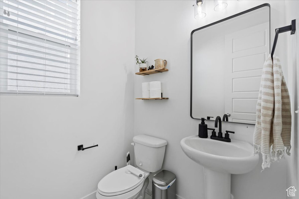 Photo 9 for MLS #2106510 at 118 W Swainson Ave