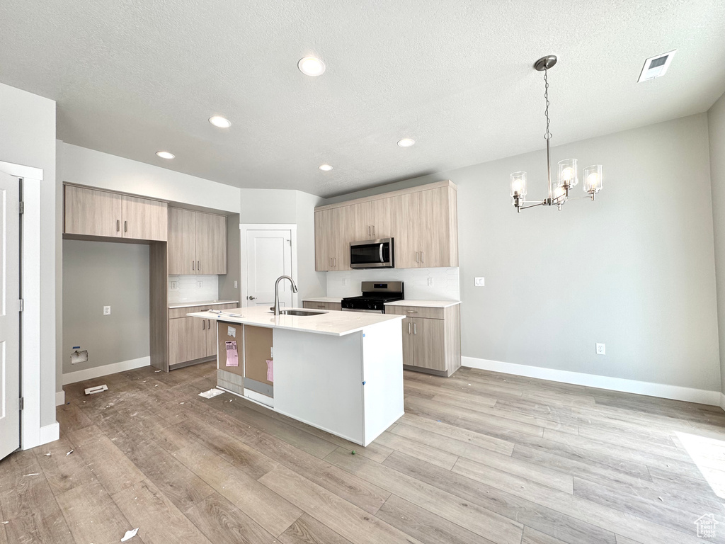 2787 W 2775 N #127 Plain City, UT 84404