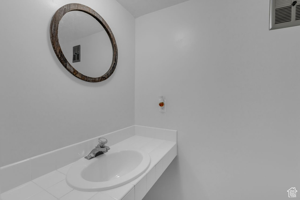 1900 E 5625 S South Ogden, UT 84403