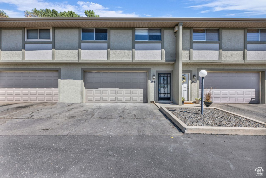 1900 E 5625 S South Ogden, UT 84403