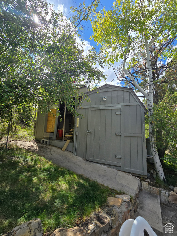 Photo 37 for MLS #2106550 at 1001 Juniper Cir
