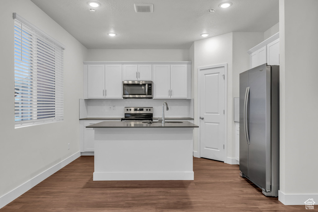 Photo 8 for MLS #2106552 at 1221 Redbud Dr