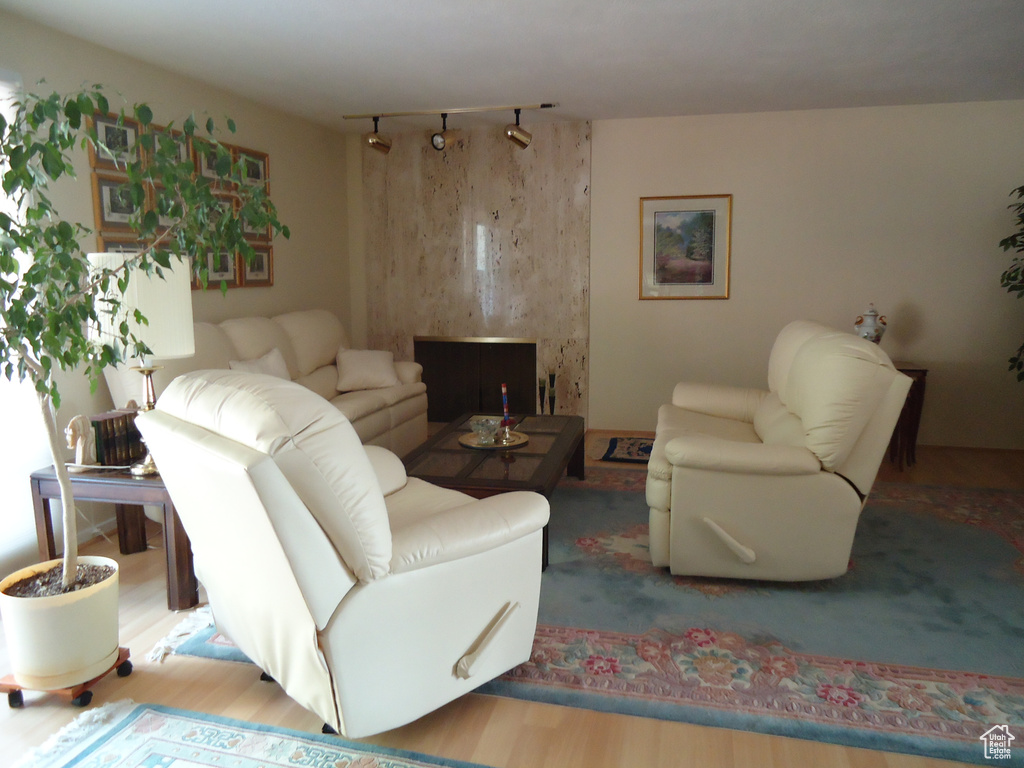 Photo 8 for MLS #2106578 at 1399 E Millbrook Way