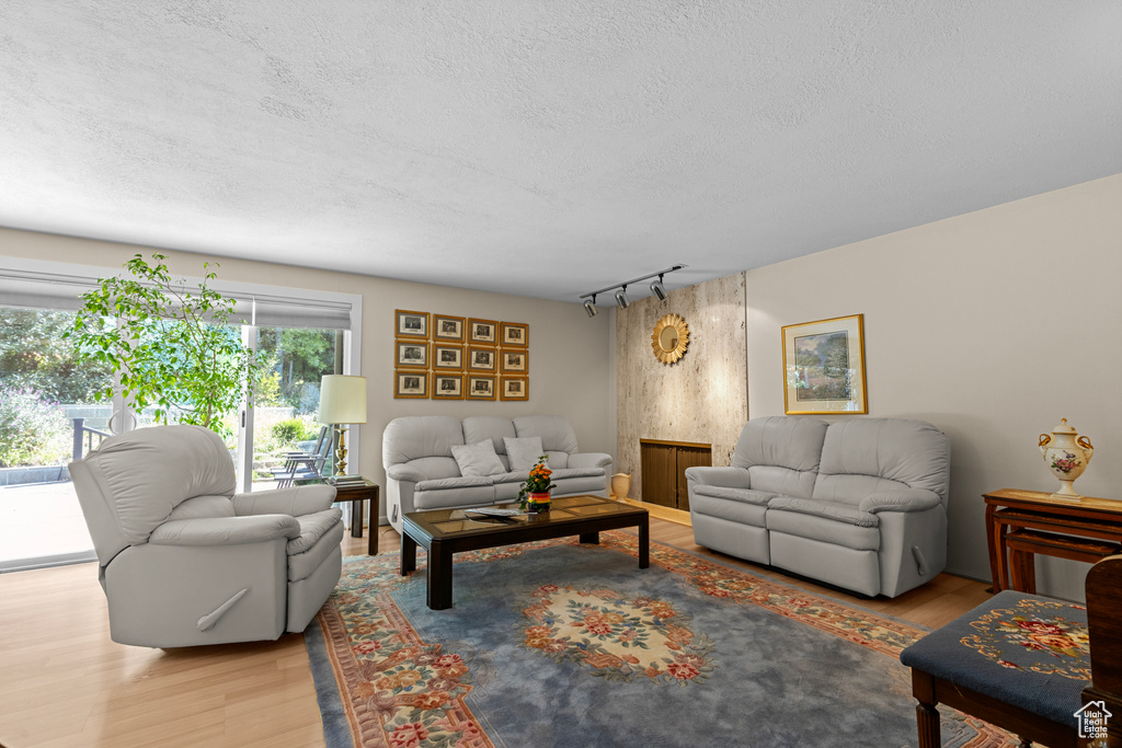 Photo 6 for MLS #2106578 at 1399 E Millbrook Way