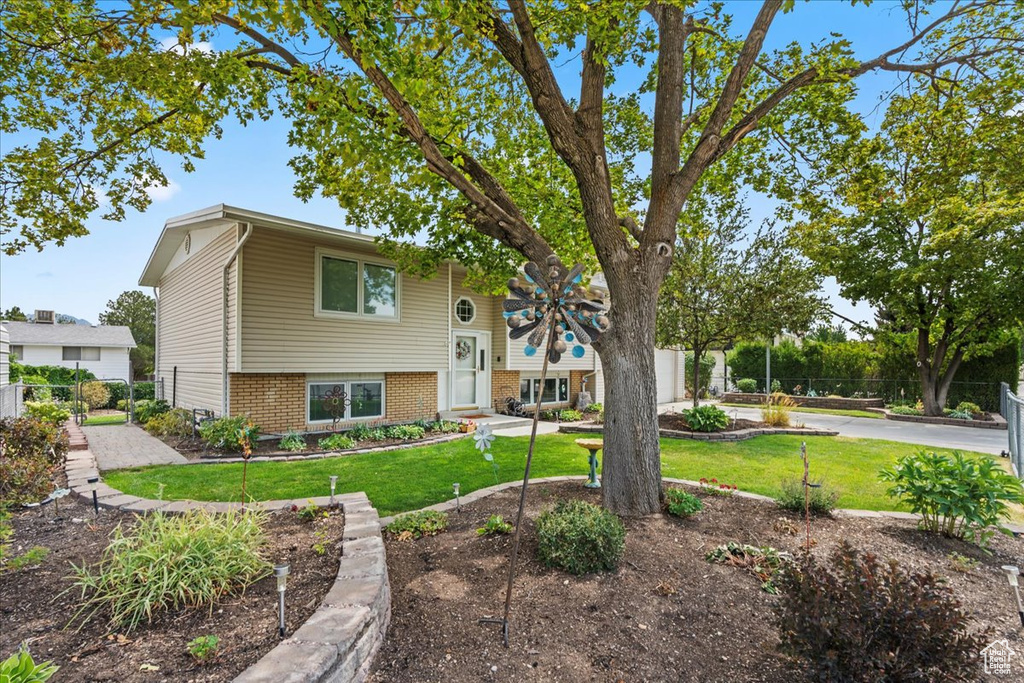 6629 S GEORGIA DR West Jordan, UT 84084