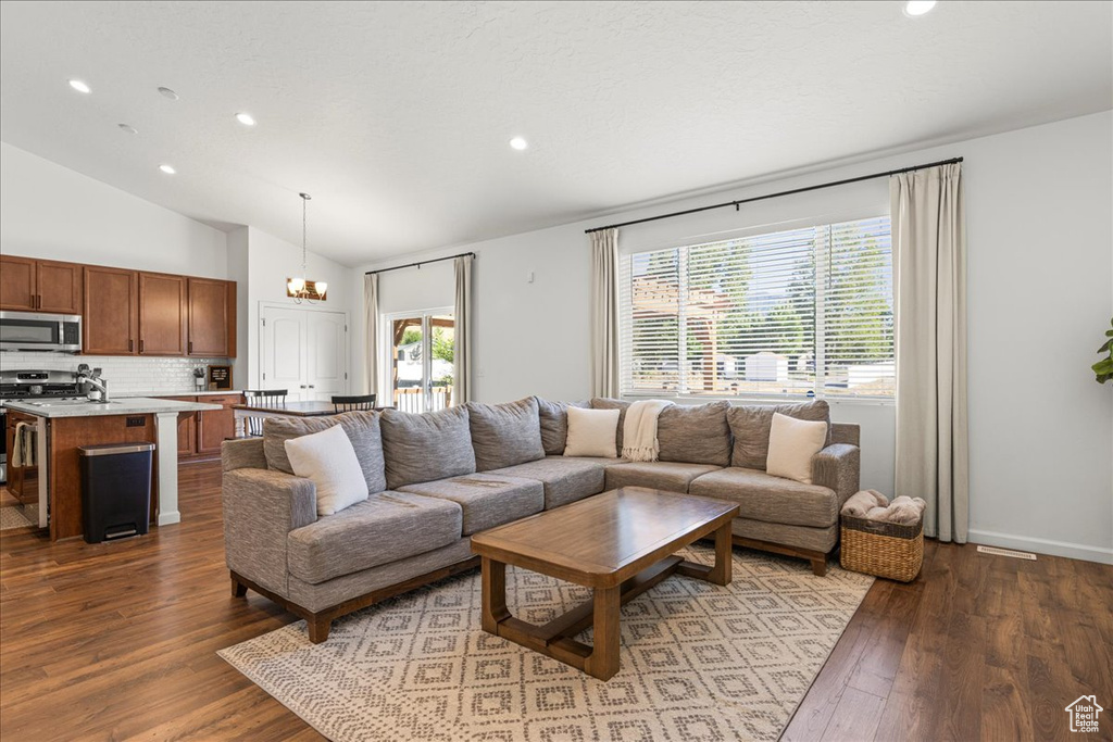 Photo 7 for MLS #2106597 at 1904 E Rock Hollow Rd