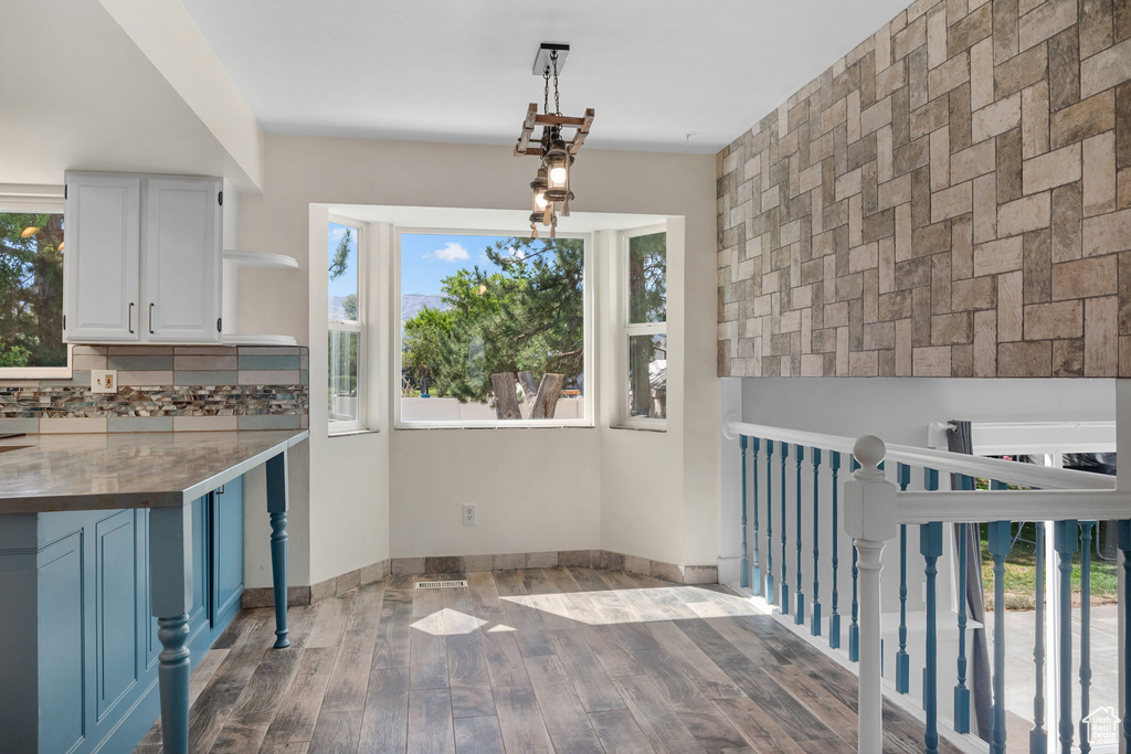 Photo 7 for MLS #2106606 at 278 S Hale St