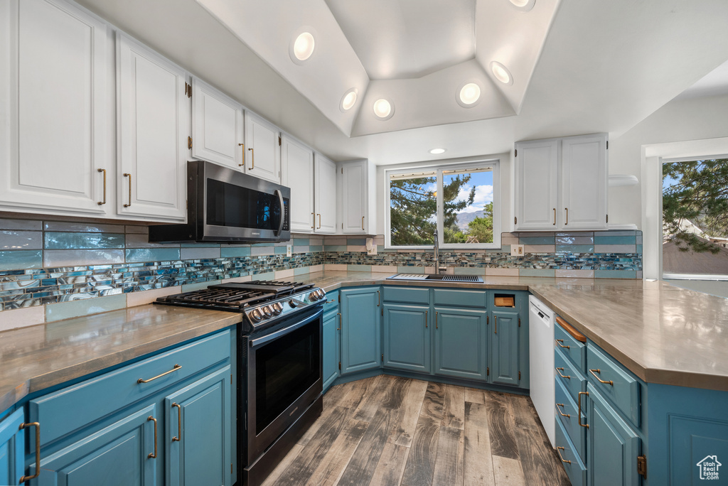 Photo 5 for MLS #2106606 at 278 S Hale St