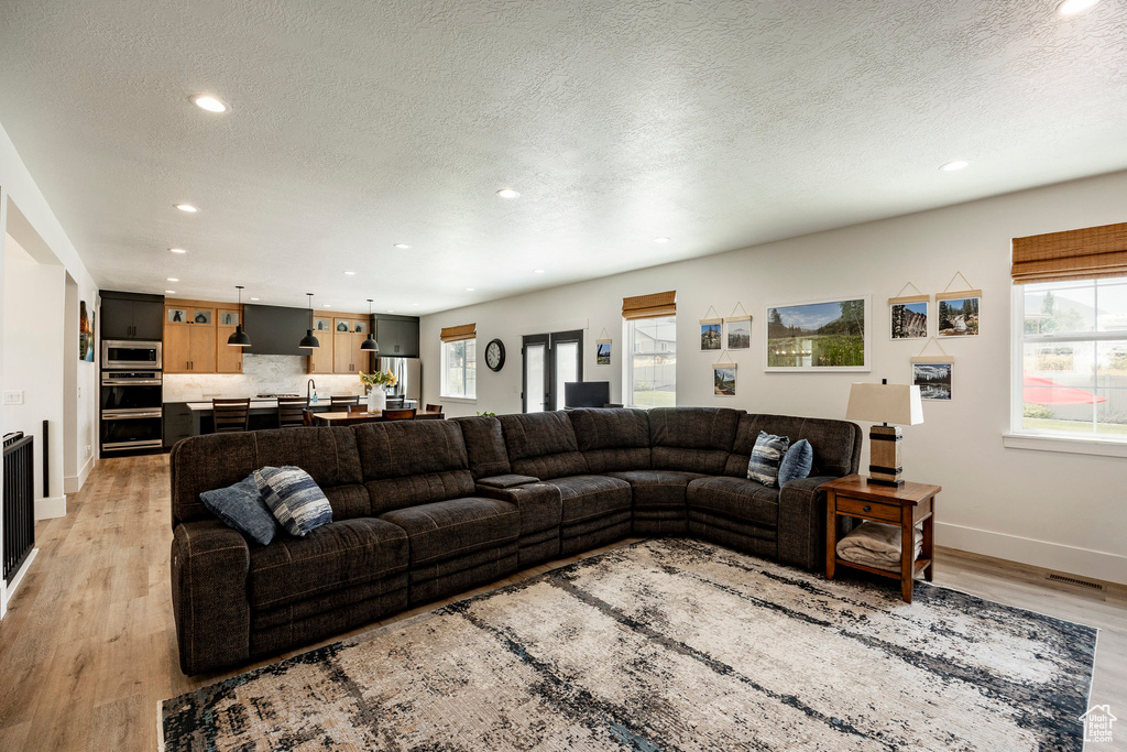 Photo 9 for MLS #2106639 at 223 W Goosenest Dr