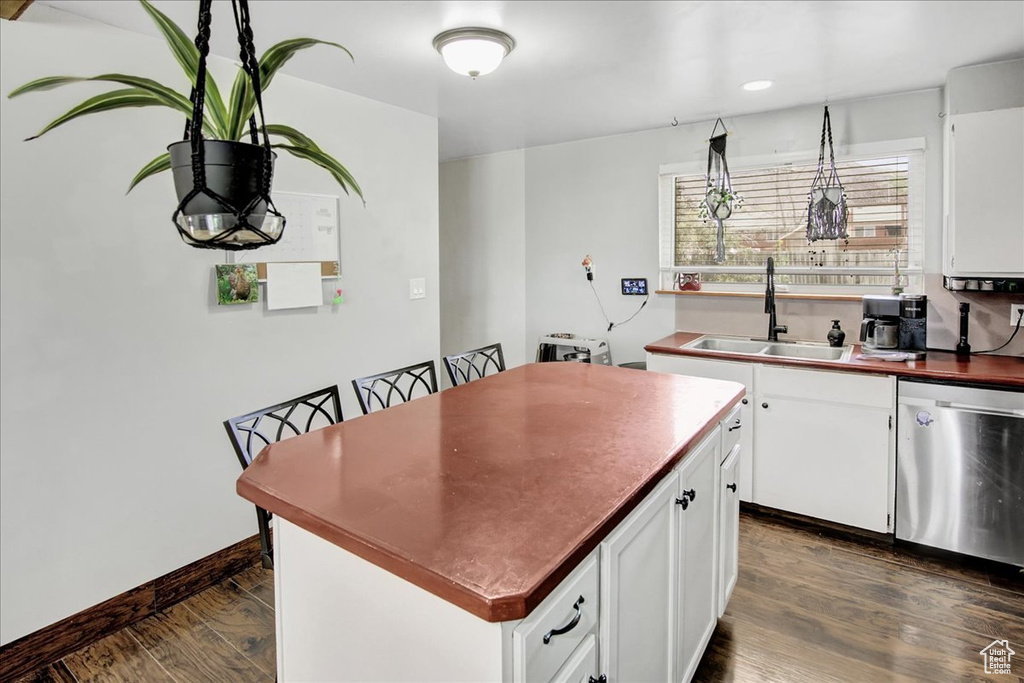 Photo 8 for MLS #2106643 at 448 Parkinson Dr