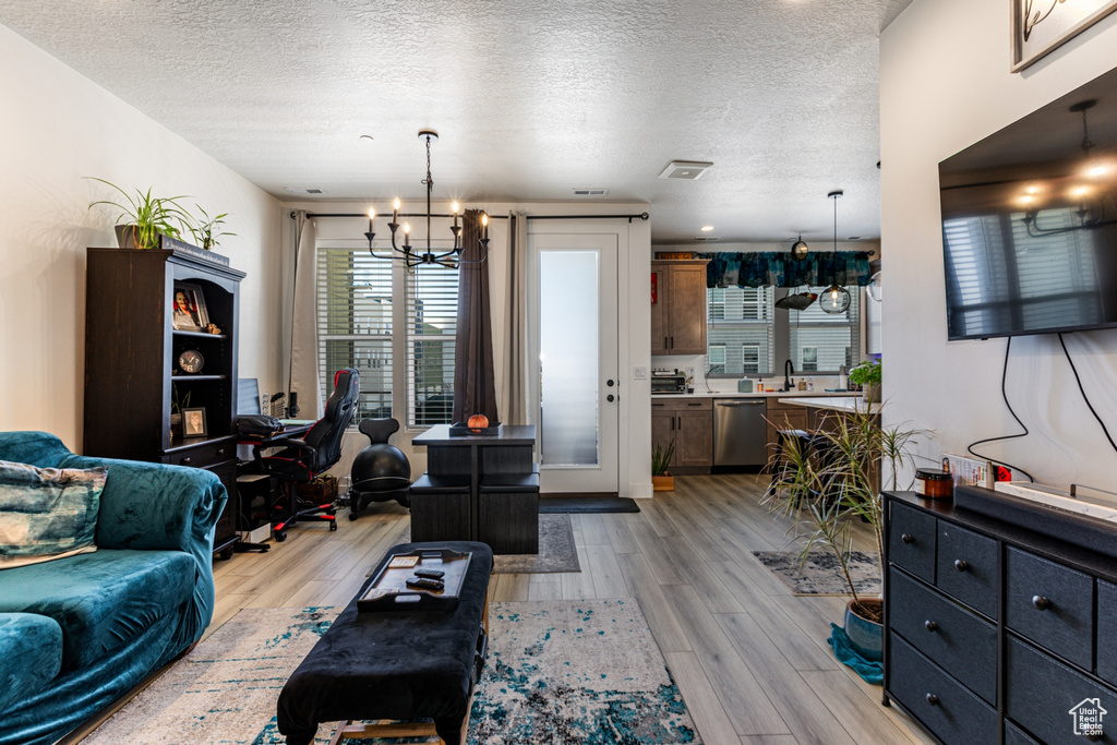 604 N SEGO WAY #220 Farmington, UT 84025