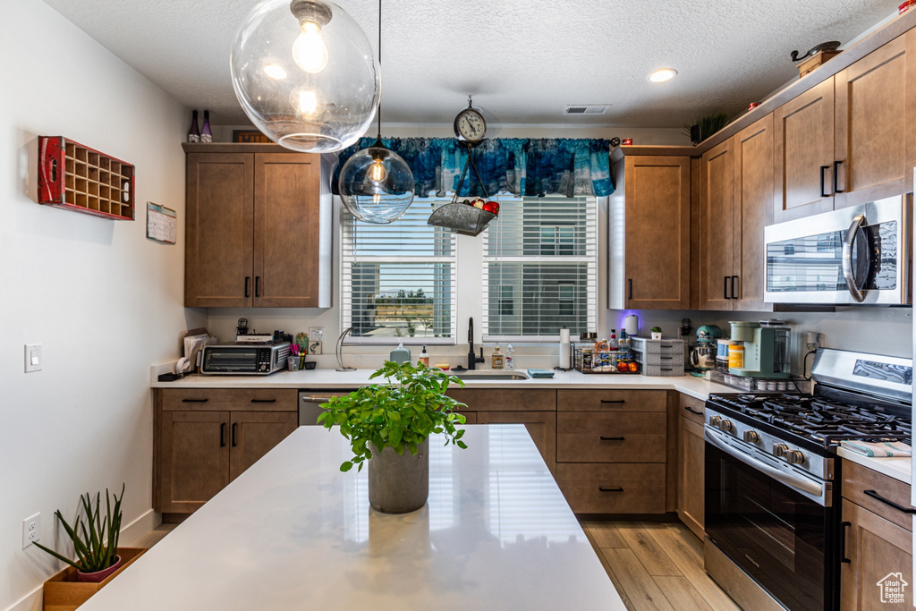 604 N SEGO WAY #220 Farmington, UT 84025