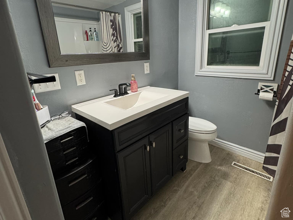 Photo 19 for MLS #2106666 at 256 Clay St