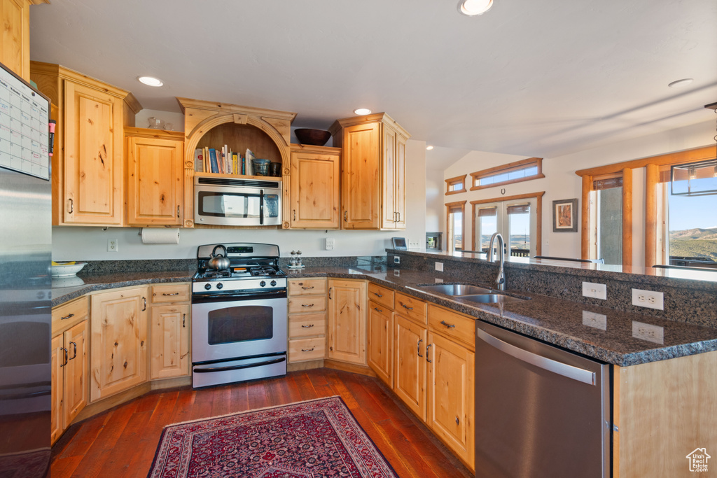 Photo 11 for MLS #2106670 at 144 N Rockport Blvd