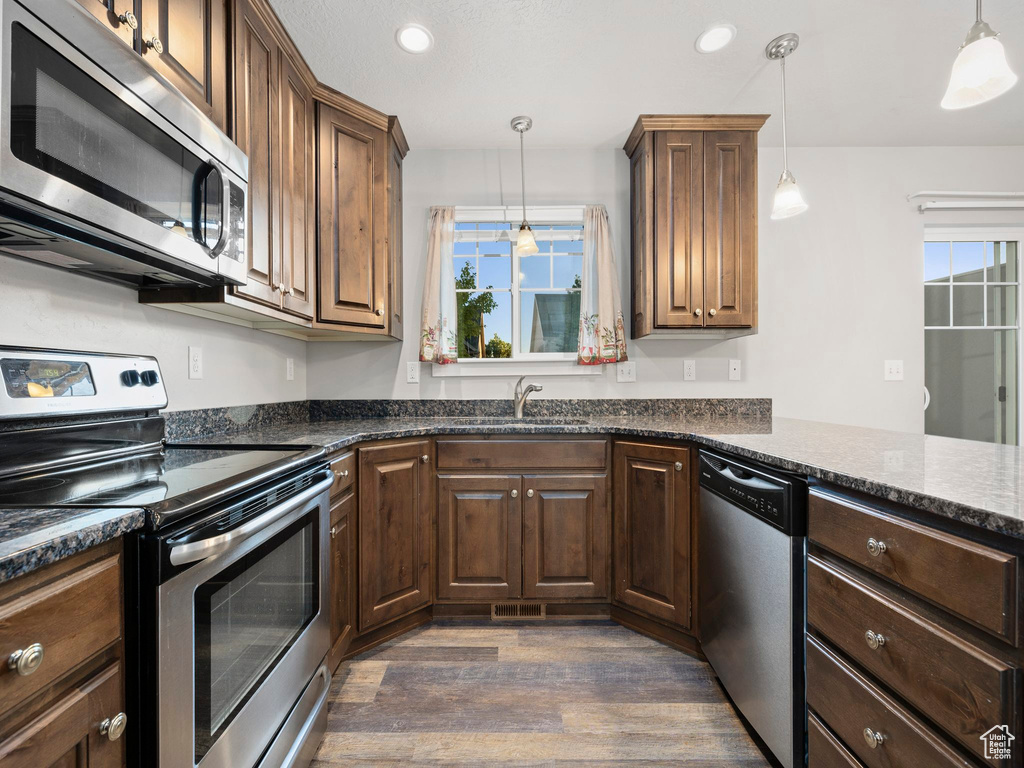 Photo 6 for MLS #2106672 at 1127 N Independence Ave