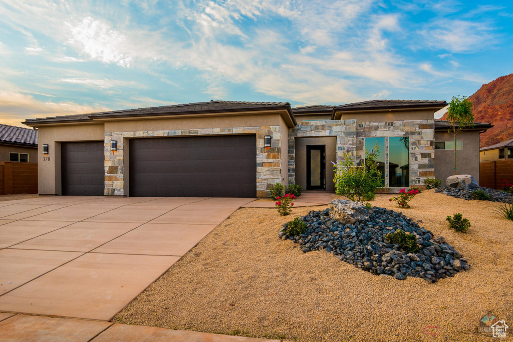 Photo 2 for MLS #2106677 at 378 W Redstone Ct
