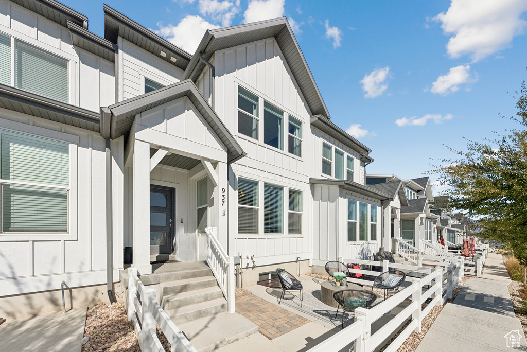 Photo 1 for MLS #2106704 at 937 W Sunspear Dr