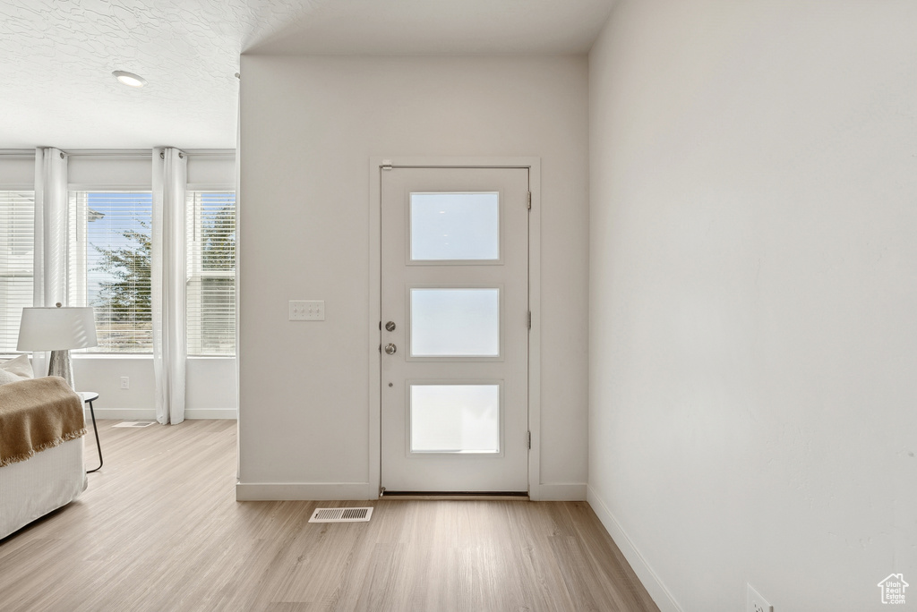 Photo 3 for MLS #2106704 at 937 W Sunspear Dr