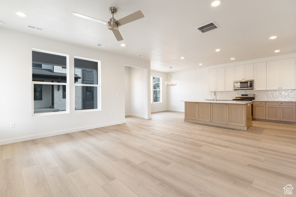 Photo 7 for MLS #2106705 at 2822 W 2710 North #85